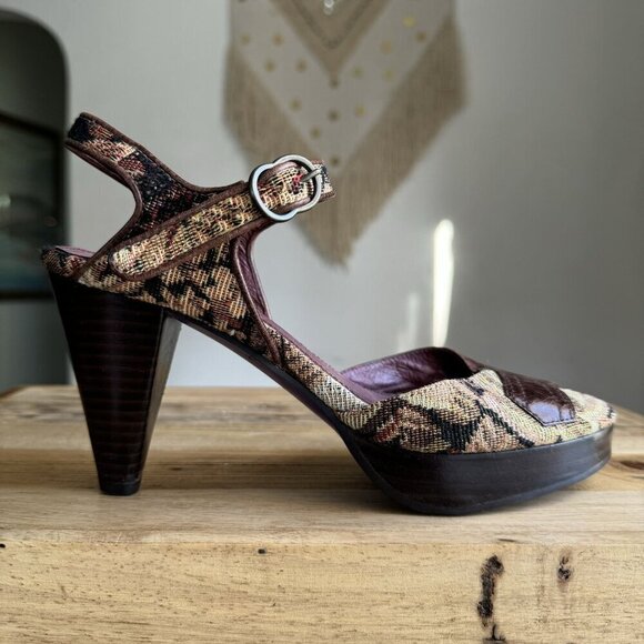 Kenzie Rachelle Burgundy Brocade Brown Platform Ankle Strap Peep Toe Sandal - Picture 7 of 17